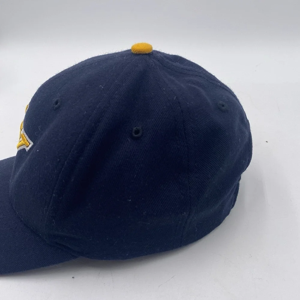 Grand‎ Valley State University GVSU Lakers Hat Blue Snapback Adjustable Cleaned